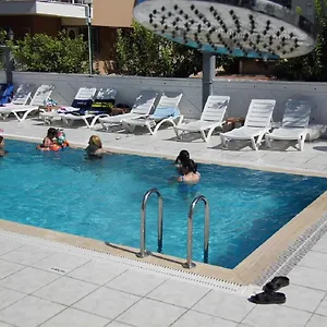 Apart Otel Pusula, Bahtili