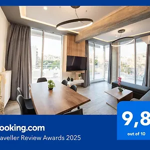 Skia Luxury Living Above The Walls Daire Selanik